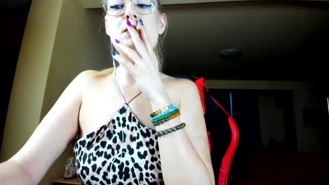 May online show from 30, 1, 2025