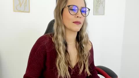 sugar_milff online show from 4, 1, 2025