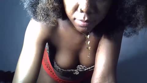 sugarluna001 online show from 28, 4, 2026