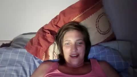 Snapshot of sugarmilf_ chatting on 9, 7, 2026 sugarmilf_ online show from 9, 7, 2026