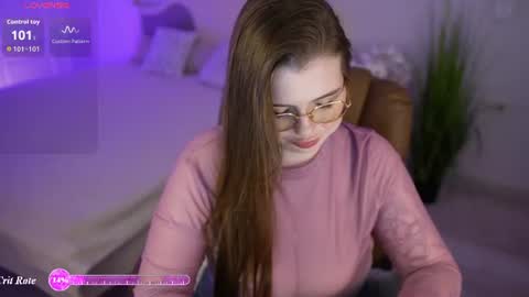 Snapshot of sugarmusee chatting on 3, 7, 2026 Mia online show from 3, 7, 2026