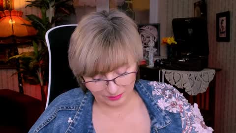 Vivien online show from 18, 1, 2025