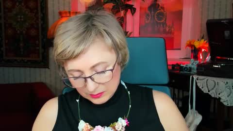 Vivien online show from 5, 3, 2025