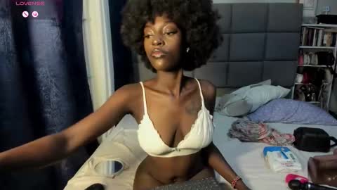 suhaila_suu online show from 9, 2, 2026