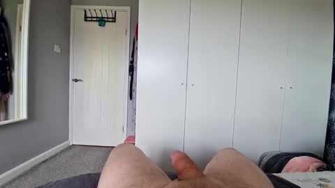 sully6772 online show from 28, 4, 2026