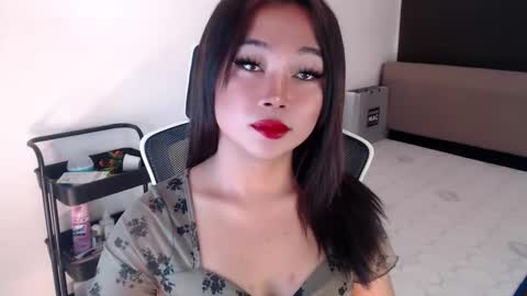 sultry cyramore online show from 3, 10, 2025