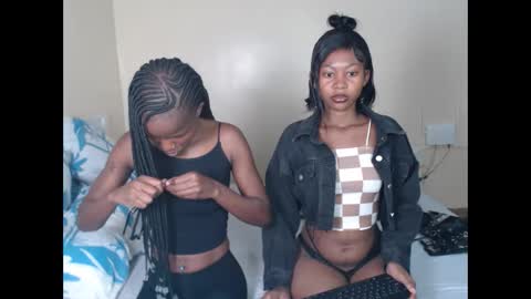 Snapshot of sultryvibesonly chatting on 17, 11, 2025 sultryvibesonly online show from 17, 11, 2025