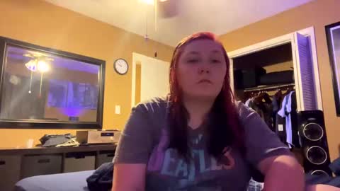 Snapshot of sum645700 chatting on 12, 9, 2025 sum - maybe online show from 12, 9, 2025