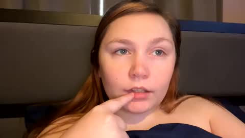 Snapshot of sum645700 chatting on 5, 2, 2026 sum - maybe online show from 5, 2, 2026