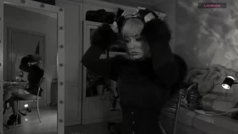 Miss Nelly online show from 7, 2, 2026