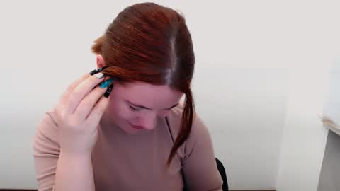 Snapshot of sun_lovely chatting on 2, 10, 2025 Alexi online show from 2, 10, 2025