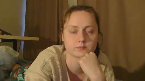 Snapshot of sun_sparkle chatting on 28, 6, 2026 Olivia online show from 28, 6, 2026