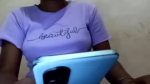 sunali_jain03 online show from 18, 12, 2025