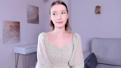 Snapshot of sunnmoonn chatting on 25, 2, 2025 Lily online show from 25, 2, 2025