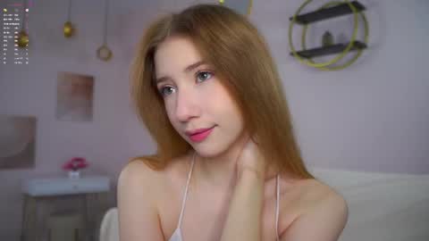 Snapshot of sunnmoonn chatting on 20, 9, 2025 Lily online show from 20, 9, 2025