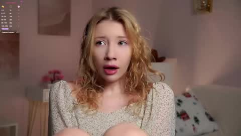 Snapshot of sunnmoonn chatting on 2, 4, 2026 Lily online show from 2, 4, 2026