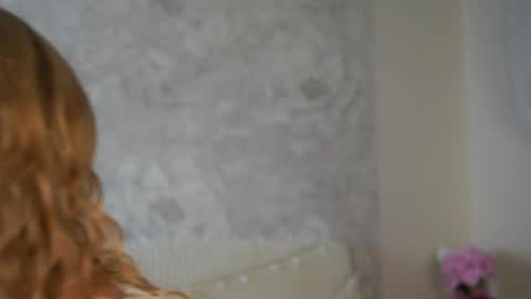 Snapshot of sunnmoonn chatting on 12, 4, 2026 Lily online show from 12, 4, 2026