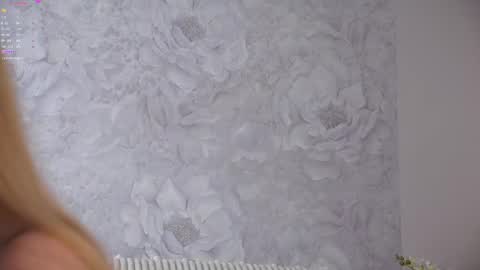 Snapshot of sunnmoonn chatting on 10, 5, 2026 Lily online show from 10, 5, 2026