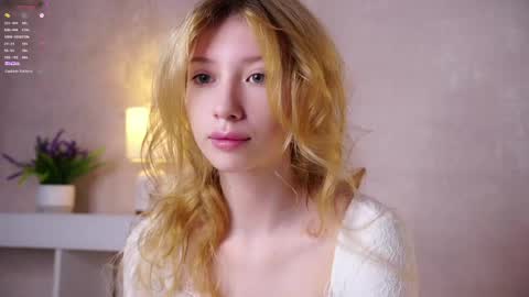 Snapshot of sunnmoonn chatting on 29, 5, 2026 Lily online show from 29, 5, 2026
