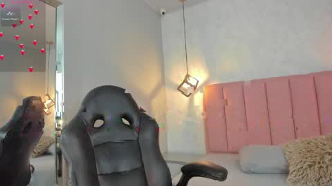  S U N N Y online show from 9, 4, 2026