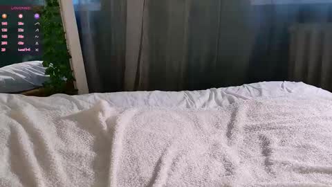 Snapshot of sunnyrisha chatting on 28, 9, 2025 Risha online show from 28, 9, 2025
