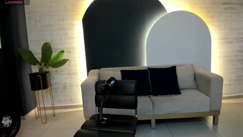 Sunny Rivers online show from 2, 11, 2025