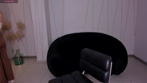 Sunny Rivers online show from 4, 12, 2025