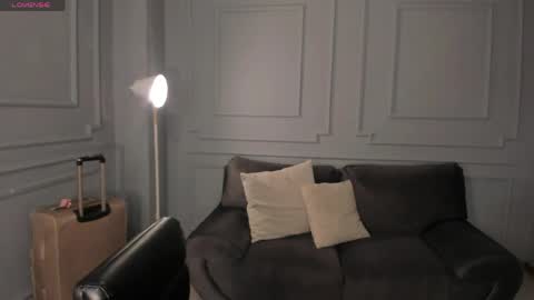 Sunny Rivers online show from 4, 4, 2026