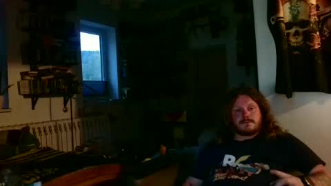 Snapshot of sunr1sa chatting on 19, 5, 2026 sunr1sa online show from 19, 5, 2026