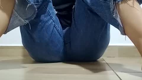 Annie online show from 13, 12, 2025