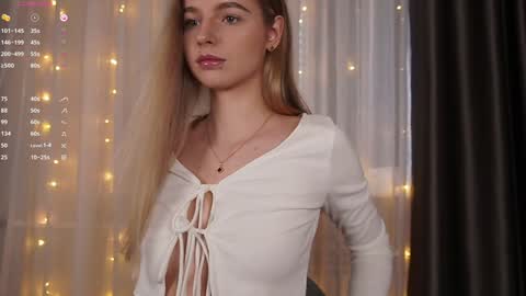 Snapshot of sunshine_diana_ chatting on 15, 12, 2024 Di online show from 15, 12, 2024