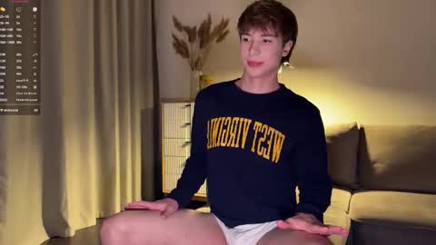 Snapshot of sunshinealex chatting on 14, 10, 2025 sunshinealex online show from 14, 10, 2025