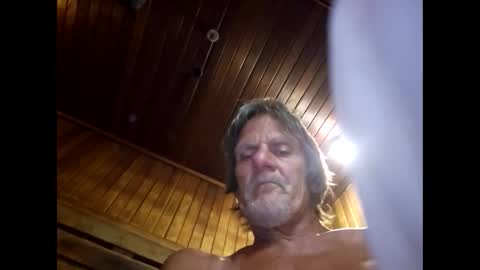 Snapshot of suntroll chatting on 6, 1, 2025 Suntroll online show from 6, 1, 2025