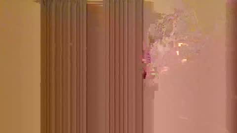 Snapshot of suntroll chatting on 12, 3, 2025 Suntroll online show from 12, 3, 2025