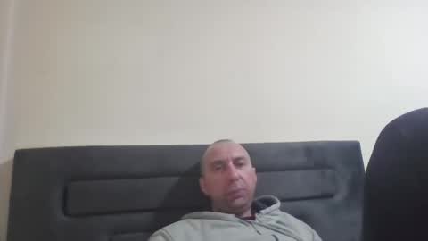 super42835015 online show from 27, 4, 2026