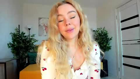 Snapshot of super_peach chatting on 1, 5, 2026 Jenn online show from 1, 5, 2026