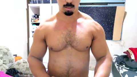 Snapshot of superbigmr chatting on 23, 6, 2026 james online show from 23, 6, 2026