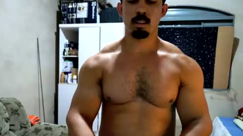 Snapshot of superbigmr chatting on 5, 8, 2026 james online show from 5, 8, 2026