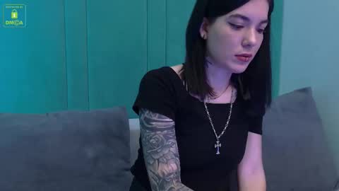 Snapshot of supremebeauty chatting on 17, 9, 2025 SIREN online show from 17, 9, 2025