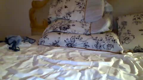 surrogate_play online show from 1, 1, 2025