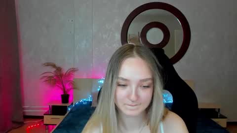 Snapshot of susan__clark chatting on 20, 1, 2025 Annie online show from 20, 1, 2025