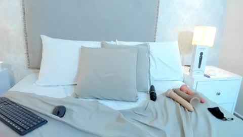 susanthomass online show from 15, 5, 2026