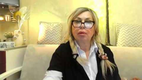 SusiexNoreen online show from 6, 2, 2026