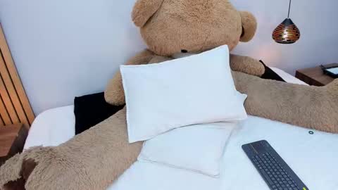  susi  online show from 8, 3, 2026