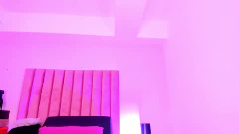 Sussan Nicole  online show from 1, 11, 2025