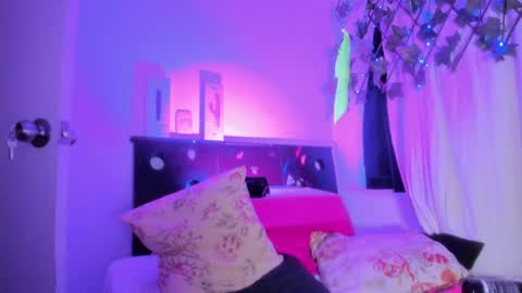 Snapshot of sussanmiller_ chatting on 26, 2, 2025 sussanmiller_ online show from 26, 2, 2025