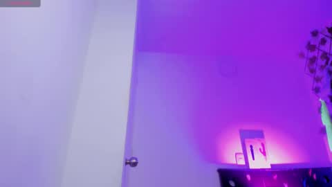 Snapshot of sussanmiller_ chatting on 27, 2, 2025 sussanmiller_ online show from 27, 2, 2025