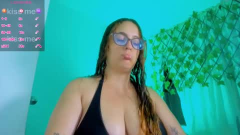 Snapshot of sussanmiller_ chatting on 2, 3, 2025 sussanmiller_ online show from 2, 3, 2025
