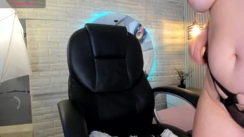 Snapshot of sussy__stone chatting on 11, 5, 2026 online show from 11, 5, 2026