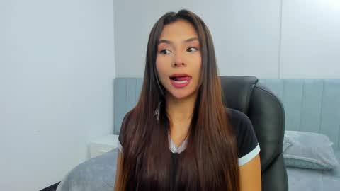 sussy_sweet4u online show from 12, 3, 2025